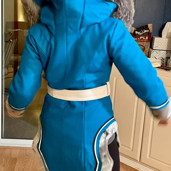 Parka from Indigenous Canadian designer - Picture 7 of 12